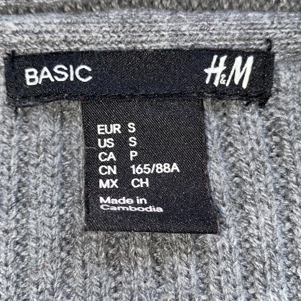 H&M Cardigan 🤍 - Picture 4 of 4